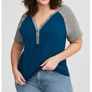 Torrid Heritage Navy Gray Jersey Raglan Henley Tee Shirt Plus Size 00 M L
